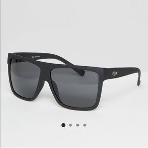 QUAY SUNGLASSES